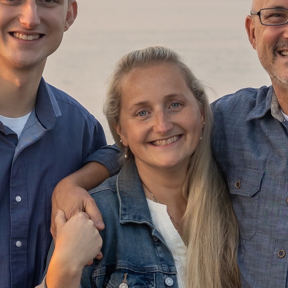 Meet your Posher, Tamara - Picture 1 of 1